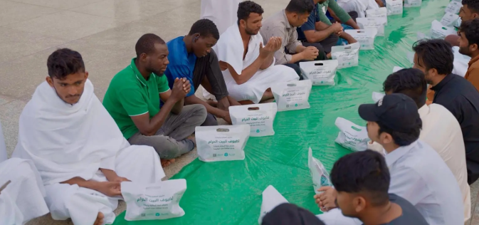 رمضان / "هدية" توزّع أكثر من مليوني وجبة إفطار صائم في مكة المكرمة والمدينة المنورة